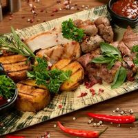 Мясное плато гриль в Гриль Хаус