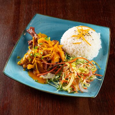 Утка в апельсиновом соусе в Pho'n'Roll по цене 750 ₽