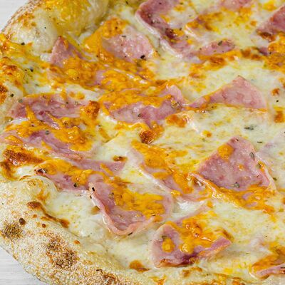 Ветчина и чеддерв Xpizza по цене 1329 ₽