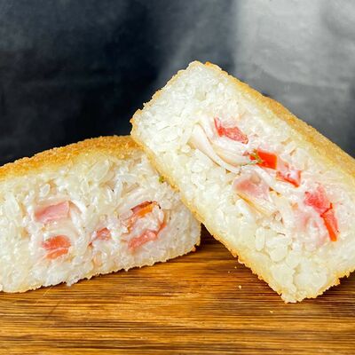 Онигири Темпура с беконом в ГансРолл по цене 275 ₽