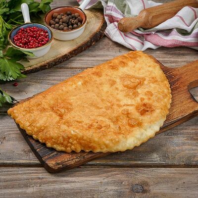 Чебурек с мясом в Суши пицца бургер по цене 165 ₽