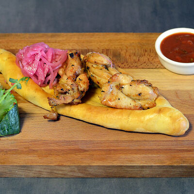 Шашлык-пури с телятиной в Грузия и вино по цене 1150 ₽