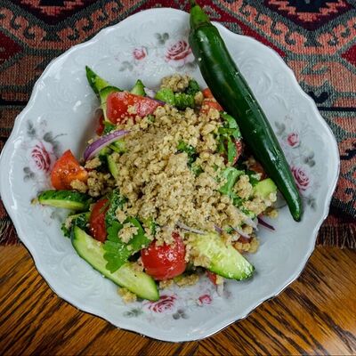 Грузинский салат с орехами и кахетинским маслом в Алубали - вкус Грузии по цене 650 ₽