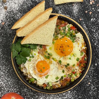 Шакшука в Cake bakery по цене 490 ₽