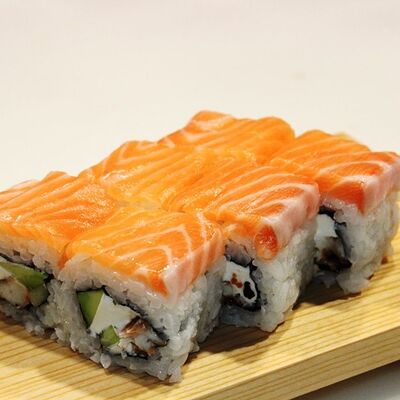 Филадельфия с копченым угрем в Каравелла по цене 750 ₽