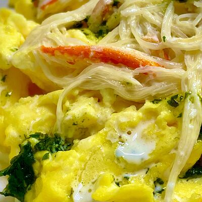 Скрэмбл с крабовым мясом в Povar Otti по цене 650 ₽