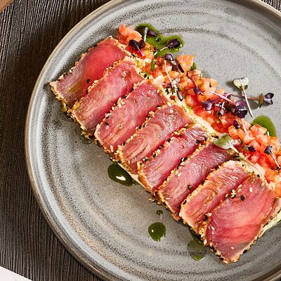 Тунец татаки в Честертон по цене 590 ₽