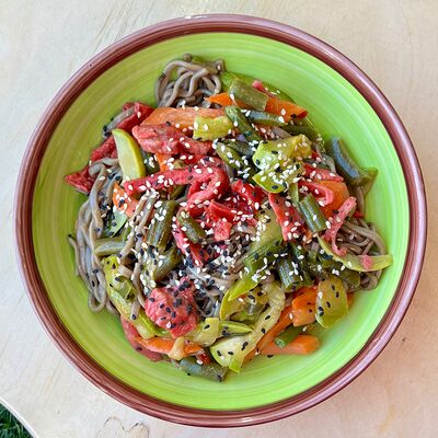 Соба с сейтаном в Vegan Pyramid по цене 300 ₽