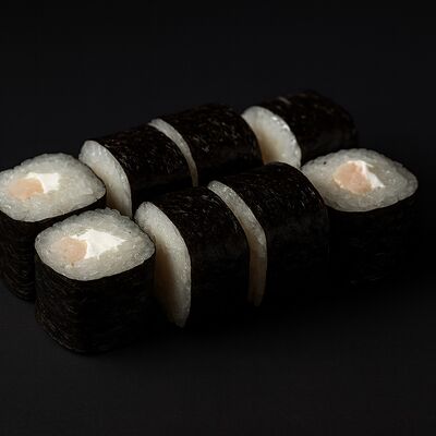 Классический ролл с курицей в Гастробар ЖАРА по цене 290 ₽