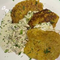 Драники с грибами в Pitstop