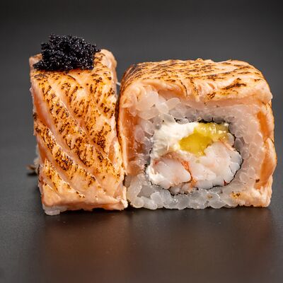 Опаленный с лососем в Сакура по цене 830 ₽