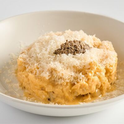 Скрембл с цветной капустой, трюфельная паста в Macadamia кафе по цене 680 ₽