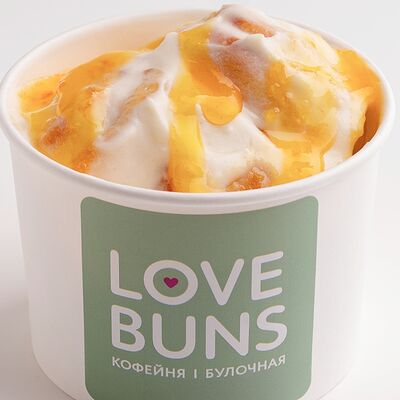 Набор мини-булочек с персиком и грушей в стакане в Love Buns по цене 239 ₽