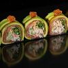 Ролл с крабом, красной икрой и авокадо в Sushi Sticks по цене 680