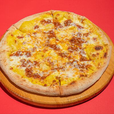 Пицца с мясным рагу а-ля болоньезе в Kiss по цене 420