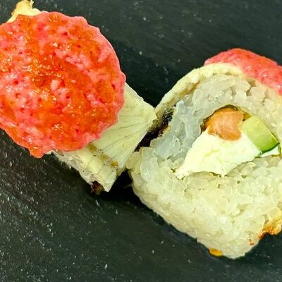 Ролл запеченный Дракон в TAY NAY по цене 740 ₽