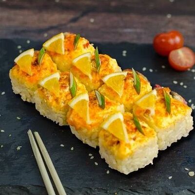 Запеченный с Лососем Копченым в Суши фуд по цене 519 ₽