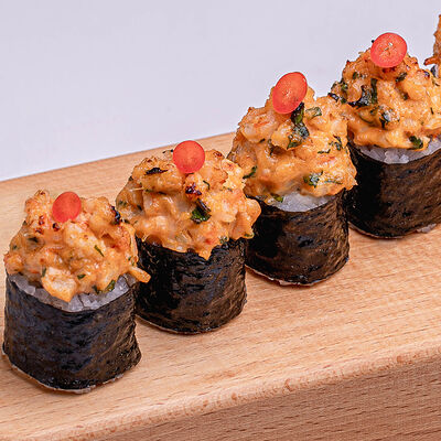 Запеченный ролл с креветкой в соусе том-ям в Mojo по цене 490