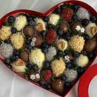 Клубника в шоколаде сердце pp в Allowberry