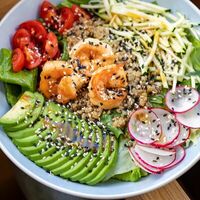 Киноа-креветки боул в KARMA