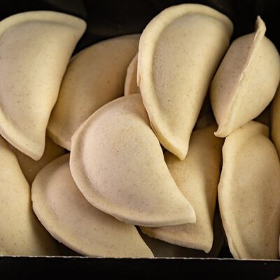 Пельмени форель и щука полуфабрикат в ФРОЗЕНГУД по цене 1500 ₽