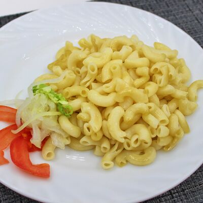 Макароны отварные в Чёрный и белый по цене 56 ₽