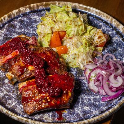 Острые ребра в ежевичном соусев Menthol по цене 710 ₽