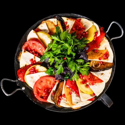 Садж из баранины в Beer & Fire Grill по цене 1997 ₽