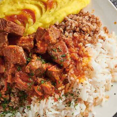 Гуляш в Чайхана Айва по цене 500 ₽