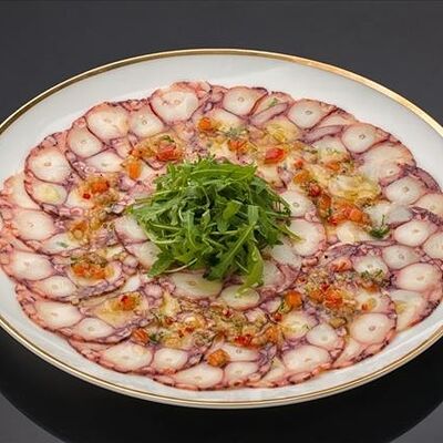 Карпаччо из осьминога в Bluefin по цене 3470 ₽