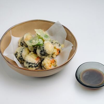 Ролл Краб темпура в Under the sea по цене 1030 ₽