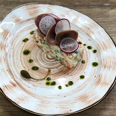 Оливье с телячьим языком в Jesstaurant по цене 610 ₽