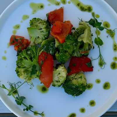 Брокколи с болгарским перцем в Crystal по цене 250 ₽