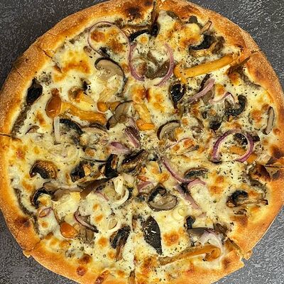 Пицца Курица-грибы в Багс Банни от кафеМафия по цене 1310 ₽