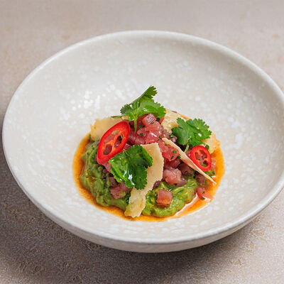 Тартар из тунца с гуакамоле в Bocconcino по цене 1310 ₽