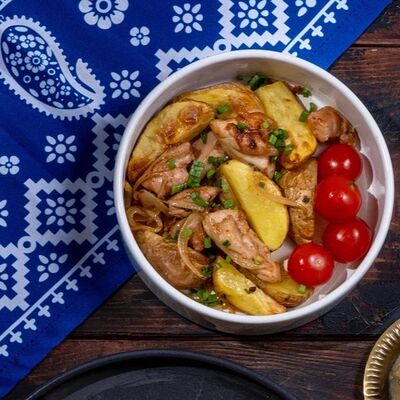 Оджахури с курицей в Хачапури тетушки Марико по цене 565 ₽