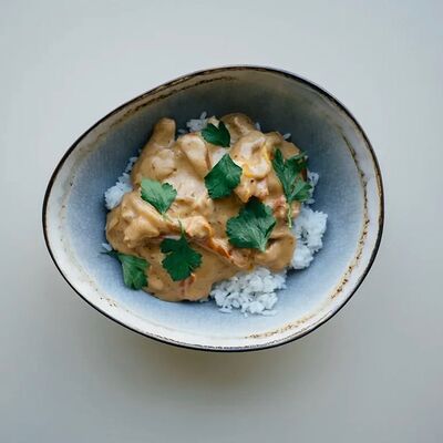 Рис с кокосовым карри и цыплёнком в Semplice Secondfloor по цене 430 ₽