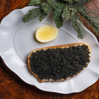 Бутерброд с черной икрой в Phantom по цене 6800 ₽