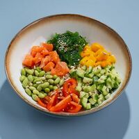 Боул с лососем в HAND COFFEE