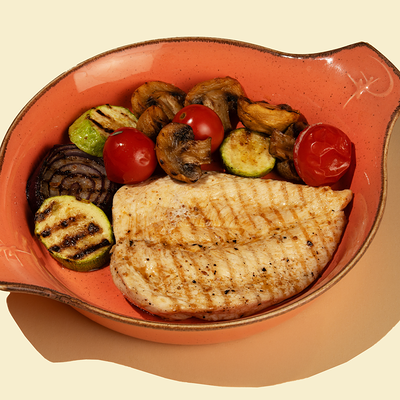 Куриное филе на гриле с овощами в Сицилия по цене 830 ₽