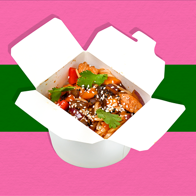 Удон с курицей в Rolls & Bowls по цене 390 ₽