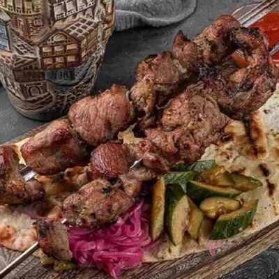 Шашлык из курицы в Тут харчо по цене 1616 ₽