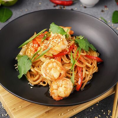 Вок с креветками в ОстроVok по цене 650 ₽