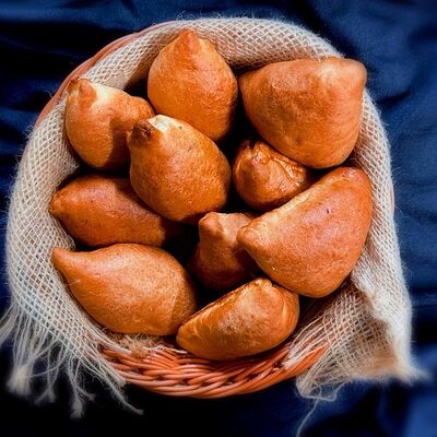 Фуд-бокс Ассорти пирожков S в Boom-box Catering по цене 590 ₽