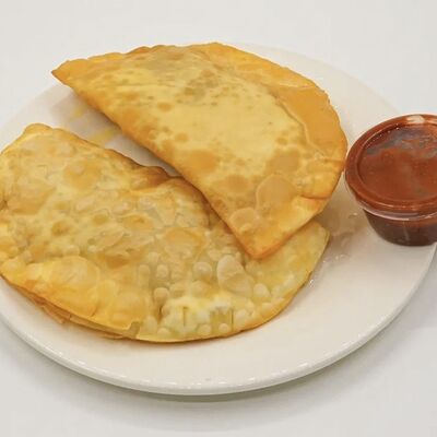 Чебурек жареный в Лали Хинкали по цене 1485 ₸