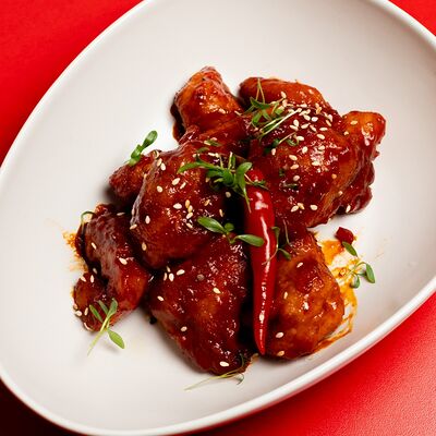 Курица по-сеульски острая в Toki Poki по цене 430 ₽