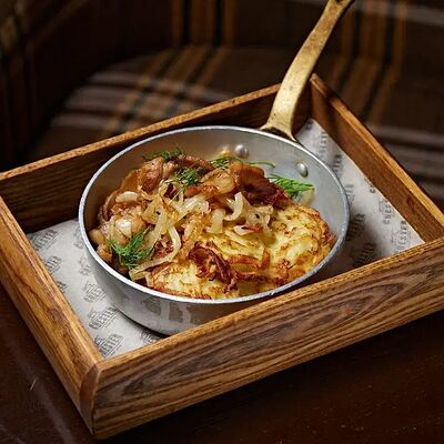 Драники с жаренным салом в Chester по цене 539 ₽