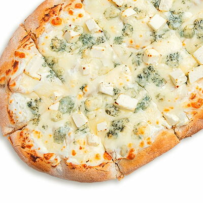 Четыре сыра в Некруглая пицца и роллы по цене 442 ₽