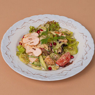 Салат с цыпленком и киви под кунжутной заправкой в Хочу пури по цене 495 ₽