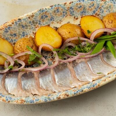 Сельдь с картофелемв Аджика по цене 609 ₽